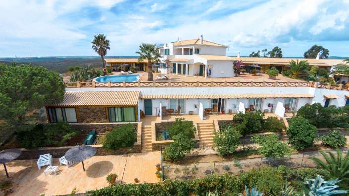 Zwischen Bergen und Meer: Hotel bei Lagos