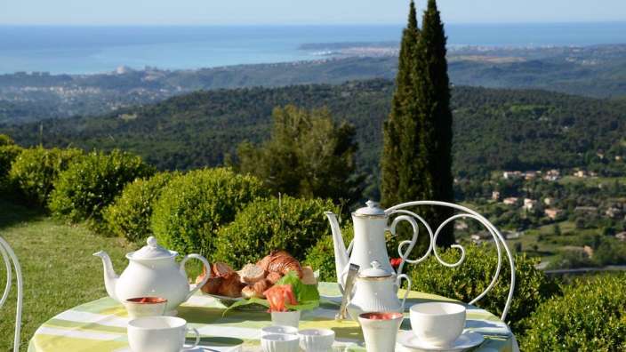 Frühstück im Garten