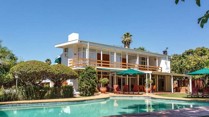 Stilvolle Einrichtung: Gästehaus in Oudtshoorn