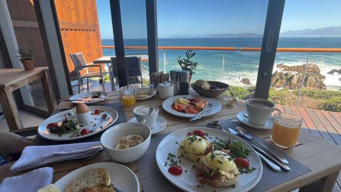Frühstück in der Cliff Lodge 