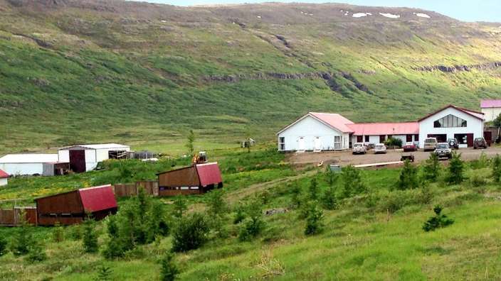 Idyllische Lage: ehemalige Farm in den Westfjorden