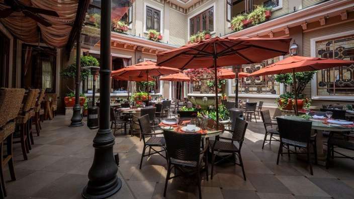 Restaurant