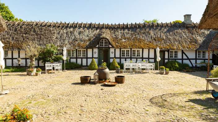 Historischer Vierkanthof auf Fünen